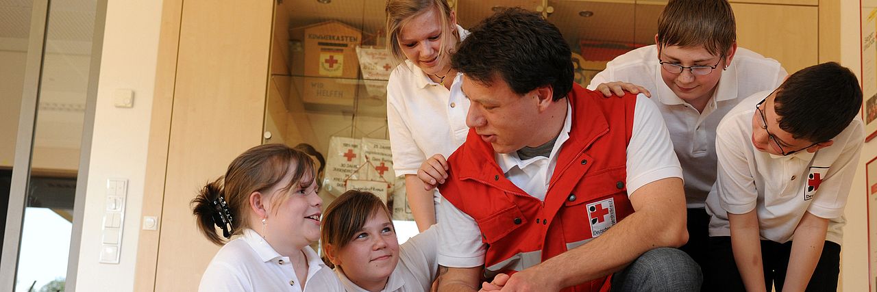 Rotkreuzkurs Erste Hilfe am Kind Rotkreuzkurs Erste Hilfe am Kind